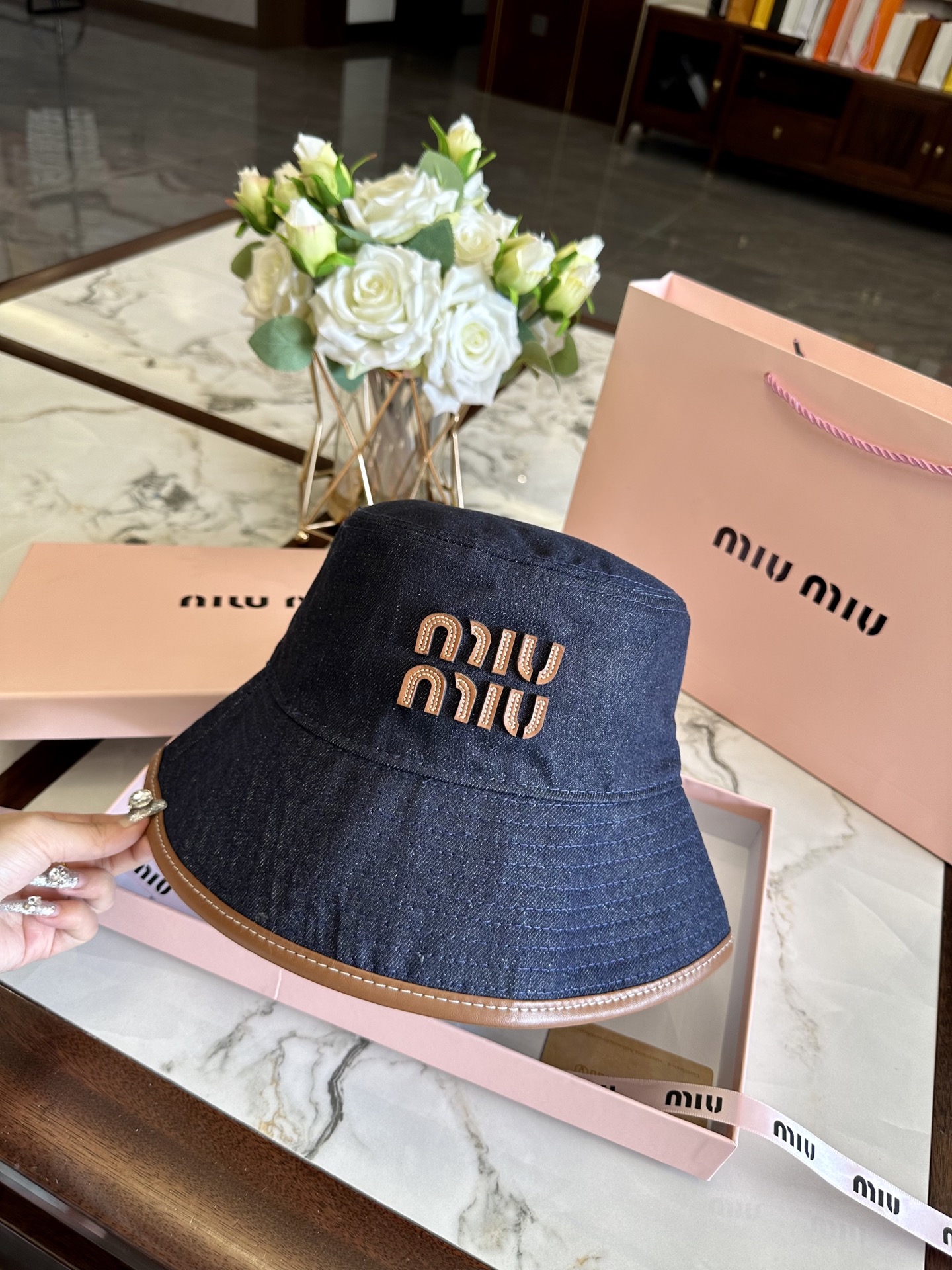 miu miu hat model 43